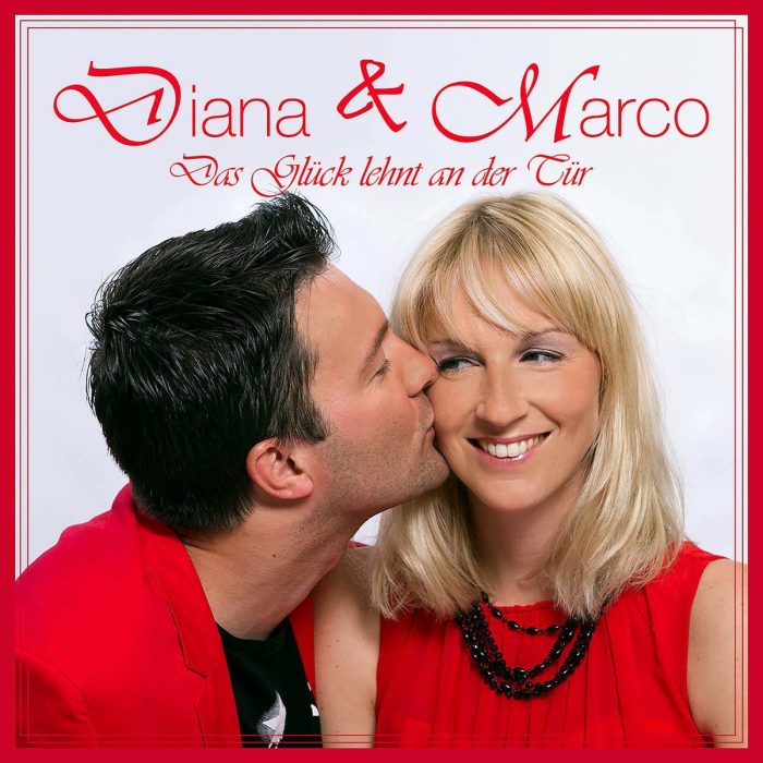 Diana & Marco-das Glück lehnt an der Tür
